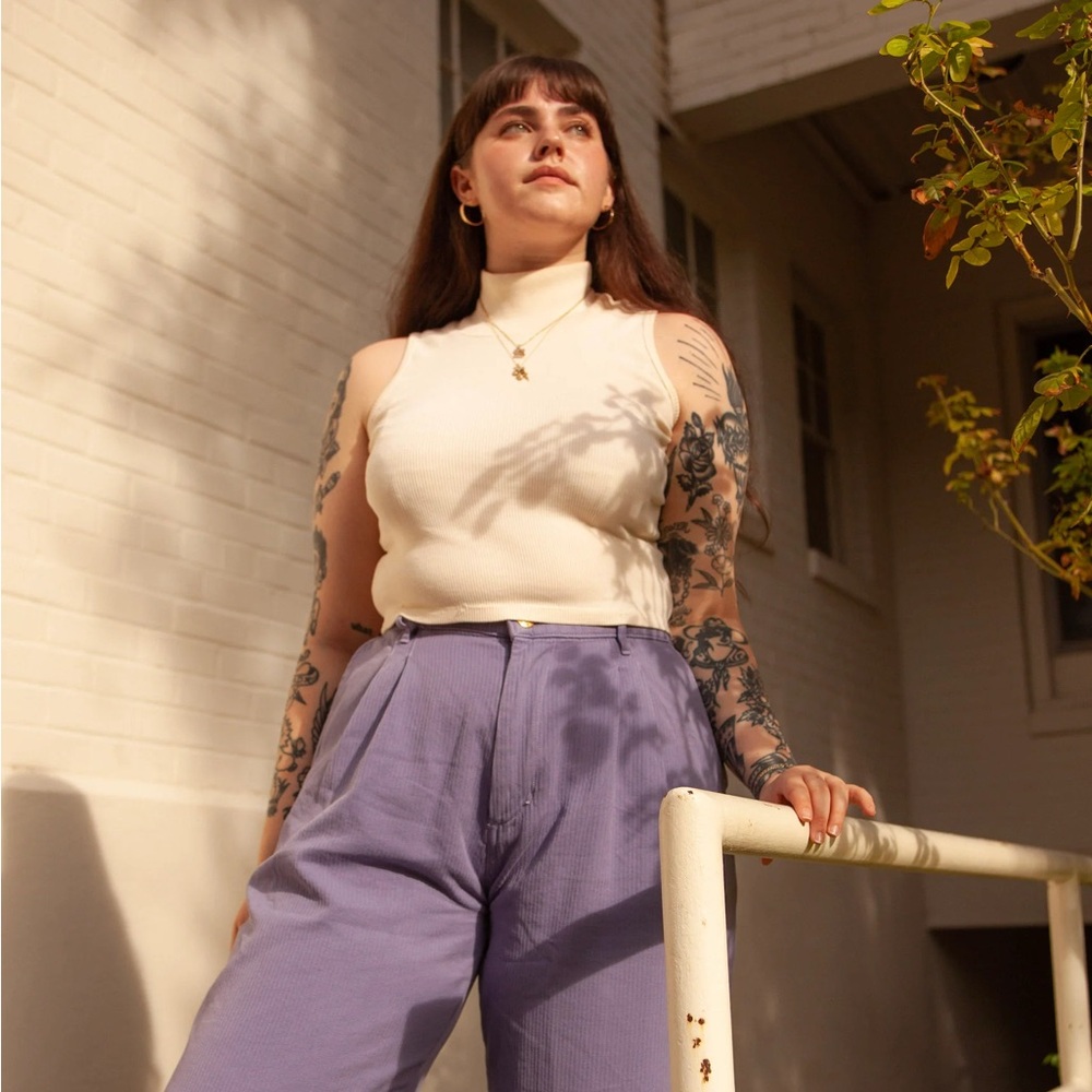 Big Bud Press Sleeveless Cream Turtleneck Top